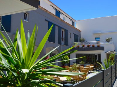 Hôtel Les Acacias