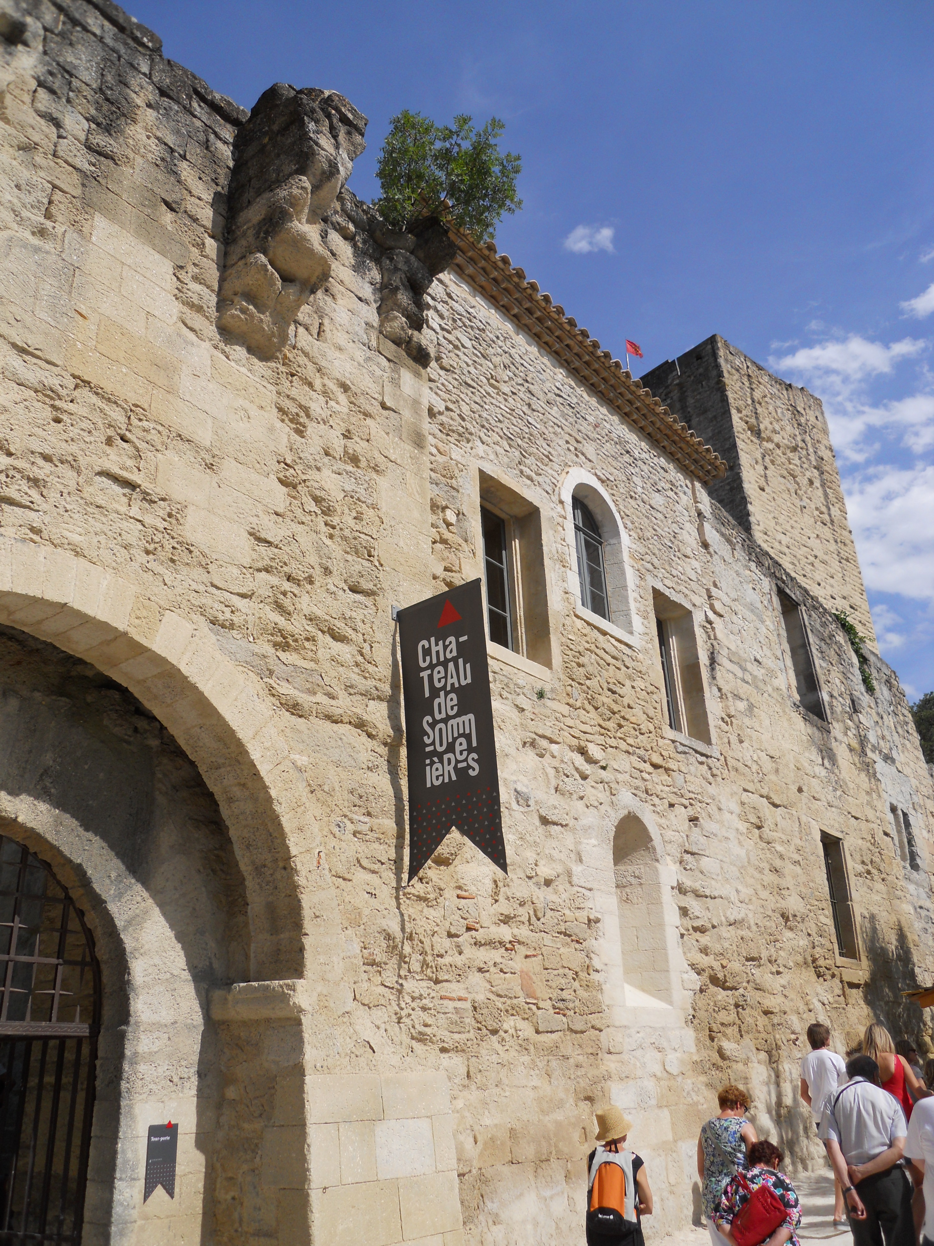 Entrée du château fort. Tour Bermond.