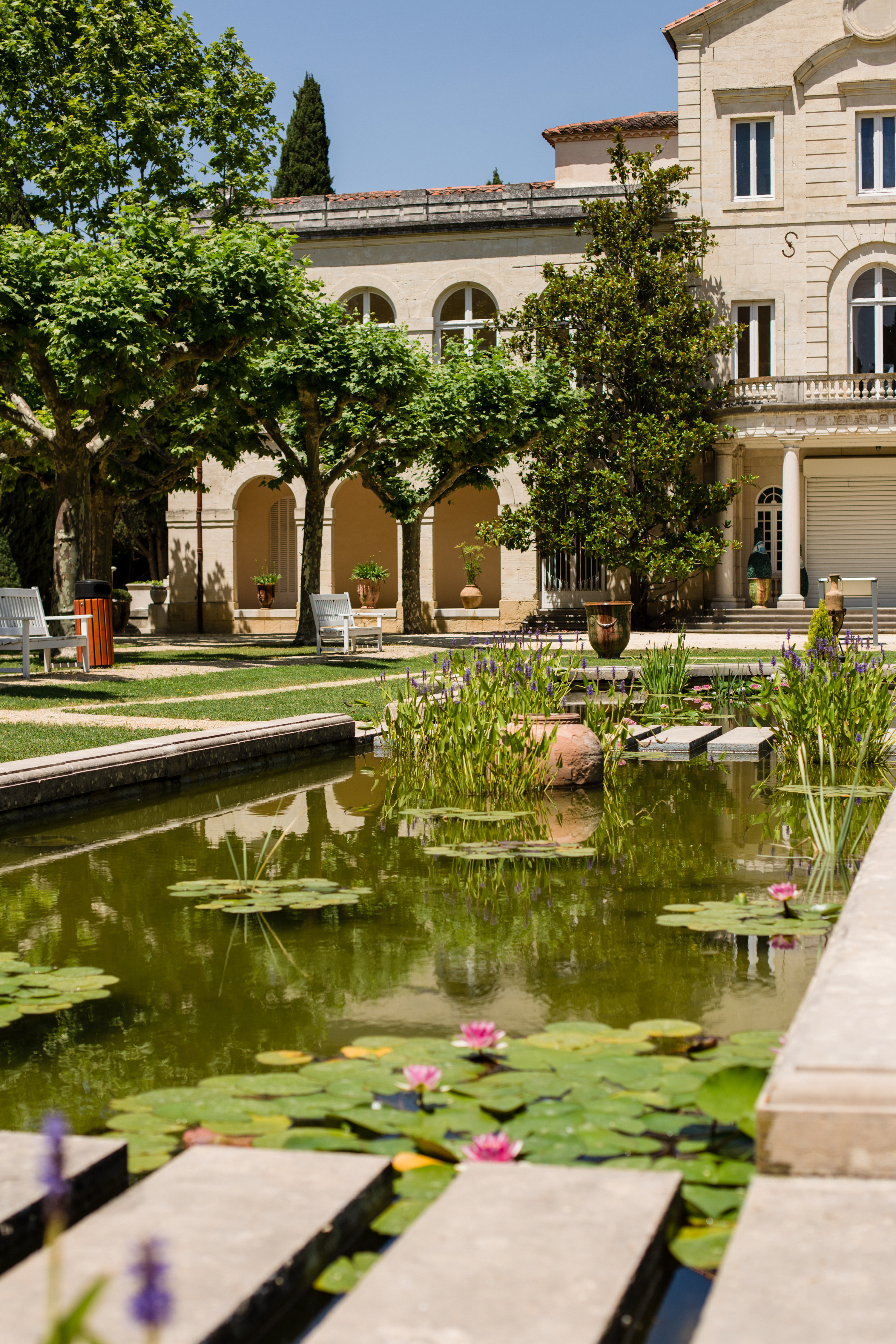 Source et Musée Perrier