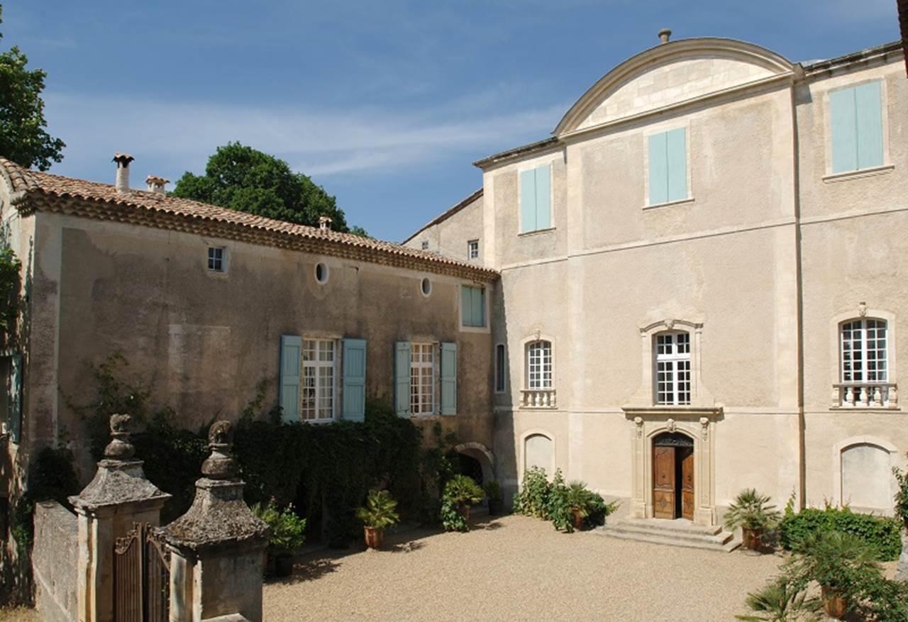 Cour