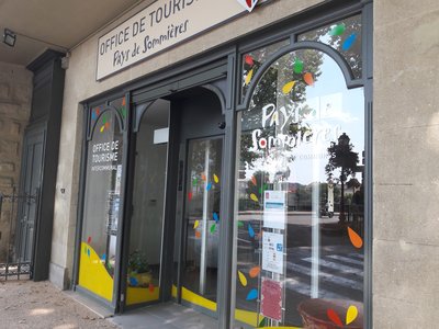 Entrée de l' Office de Tourisme