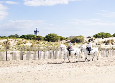 Promenades à cheval - L'Écurie des Dunes_Le Grau-du-Roi