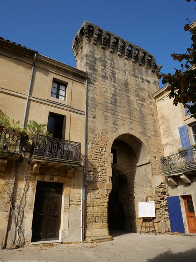 Ancienne porte fortifiée de Remoulins