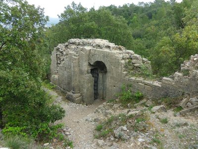 Reste de l'église du Château