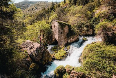 Les moulins de la Foux et la résurgence de la Vis