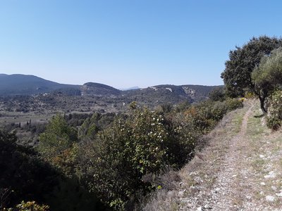 Montée vers le Castellas